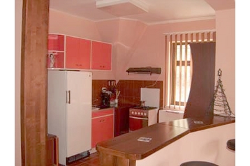 Rumänien Chata Slănic Moldova, Exterieur